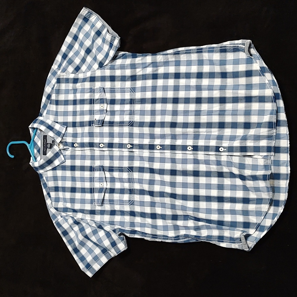 Tommy Hilfiger Men's  XL Short Sleeve Shirt